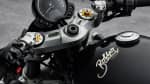 Triumph Bonneville Bobber TFC tank and handlebars