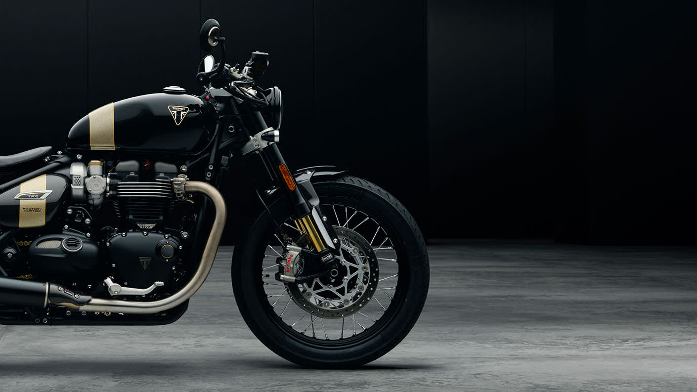 Triumph Bonneville Bobber TFC right hand side slim wheels